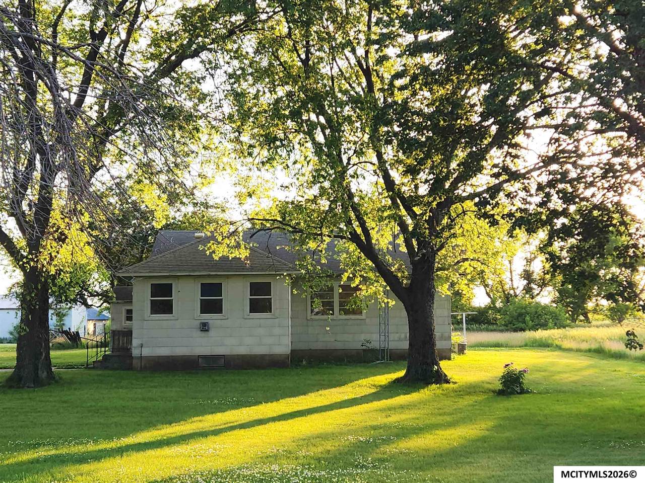 2388 Raven Ave - Photo 1