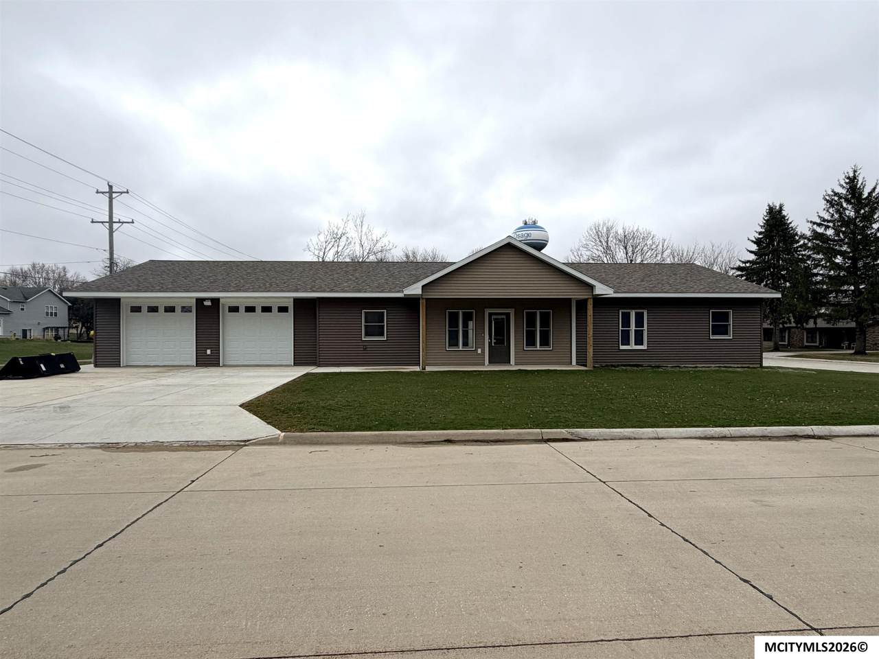 506 3rd St - Photo 1