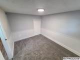 1424 Hampshire - Photo 20