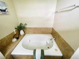 7 Regency Ct - Photo 11