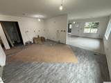 320 Walnut St - Photo 4
