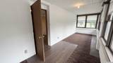 415 Massachusetts - Photo 18