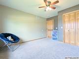 2845 Rainbow Ct - Photo 23