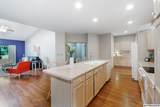 2048 Hunters Ridge Dr - Photo 12