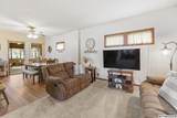 938 12th Ne - Photo 5