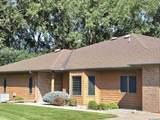 2042 Hunters Ridge Dr - Photo 2