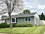 663 10th Ne - Photo 2