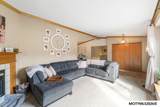 2037 12th Ne - Photo 2