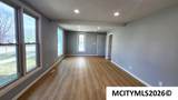 121 Walnut St - Photo 8
