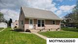 708 16th Se - Photo 1