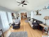 609 Massachusetts - Photo 12