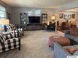 752 Monroe Ct - Photo 8