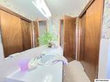1009 Manor Dr - Photo 17