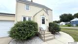 906 13th St - Photo 3