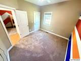904 Poplar St - Photo 18