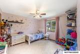 22 Charlestown Sq - Photo 23