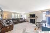 22 Charlestown Sq - Photo 5