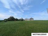 1437 270th St - Photo 2