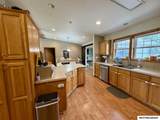260 E Henschen - Photo 16