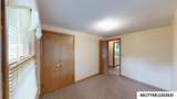 1076 Park Lane - Photo 5