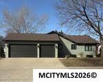 2166 Springview Dr - Photo 2