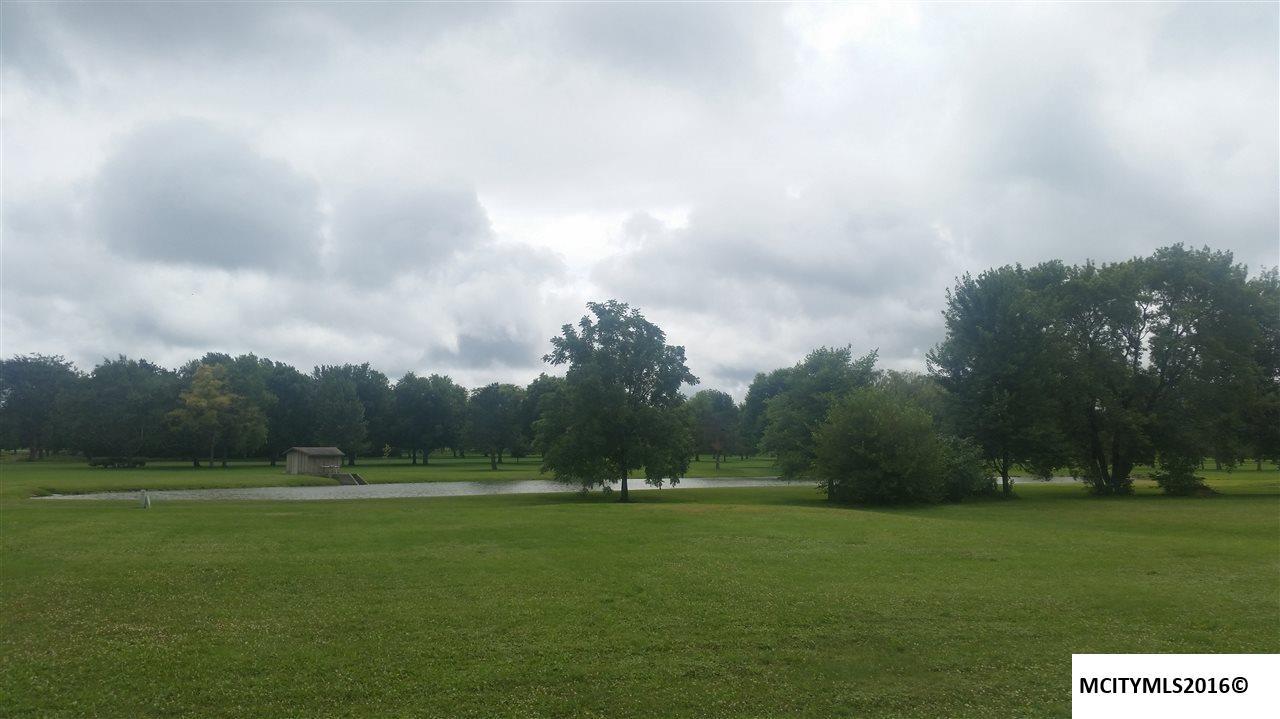 2291 Country Club Dr - Photo 1