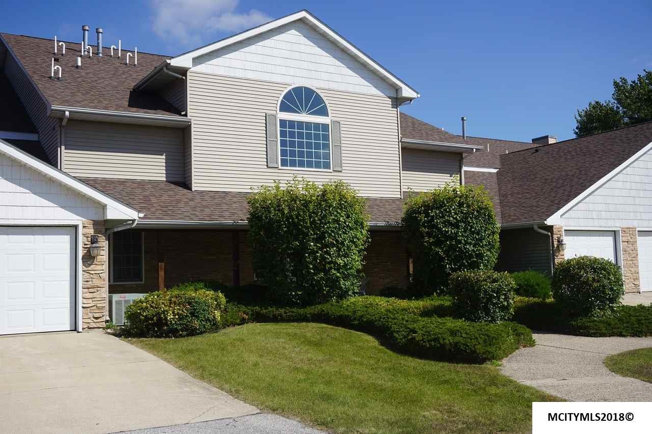 2045 Hunters Ridge Dr #103 - Photo 1