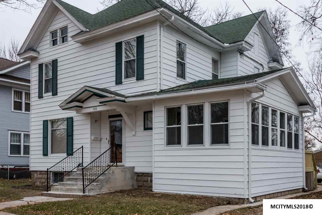 725 Washington - Photo 1