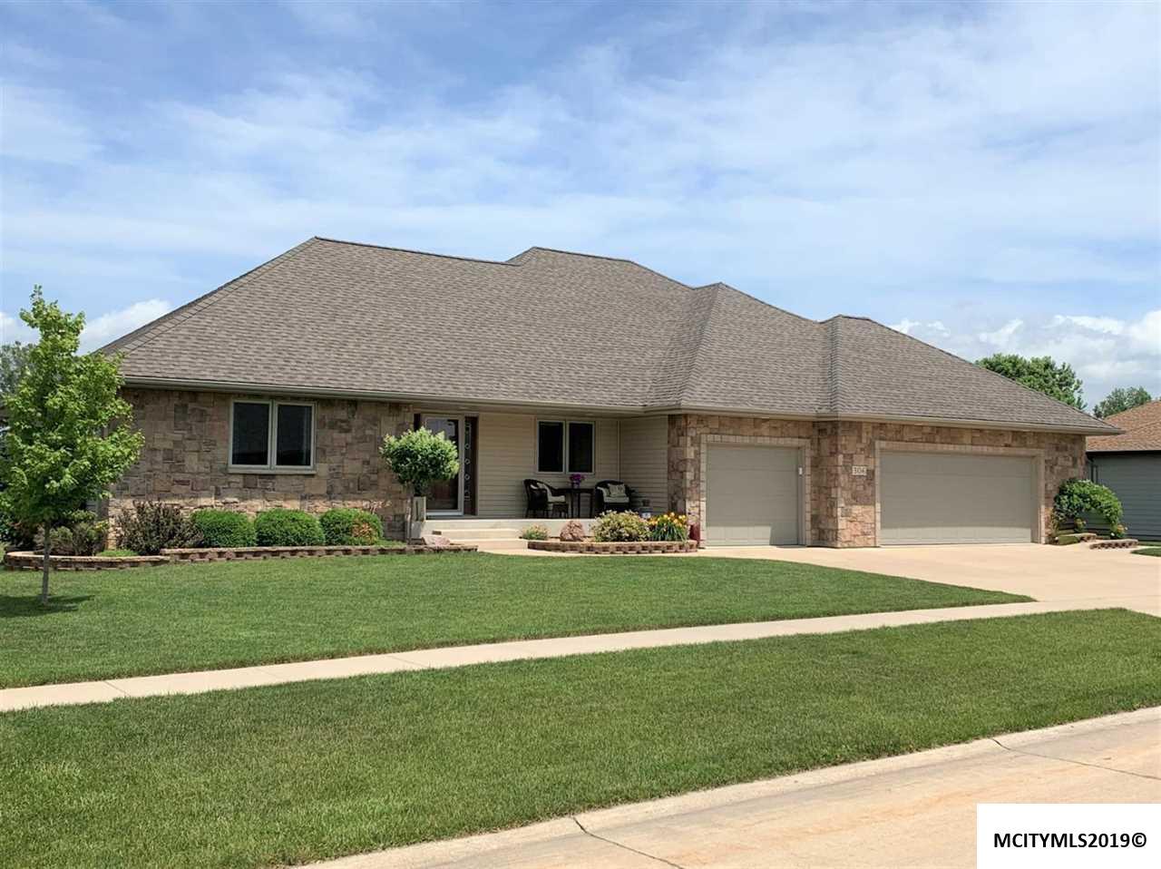 306 Woodlane Dr - Photo 1