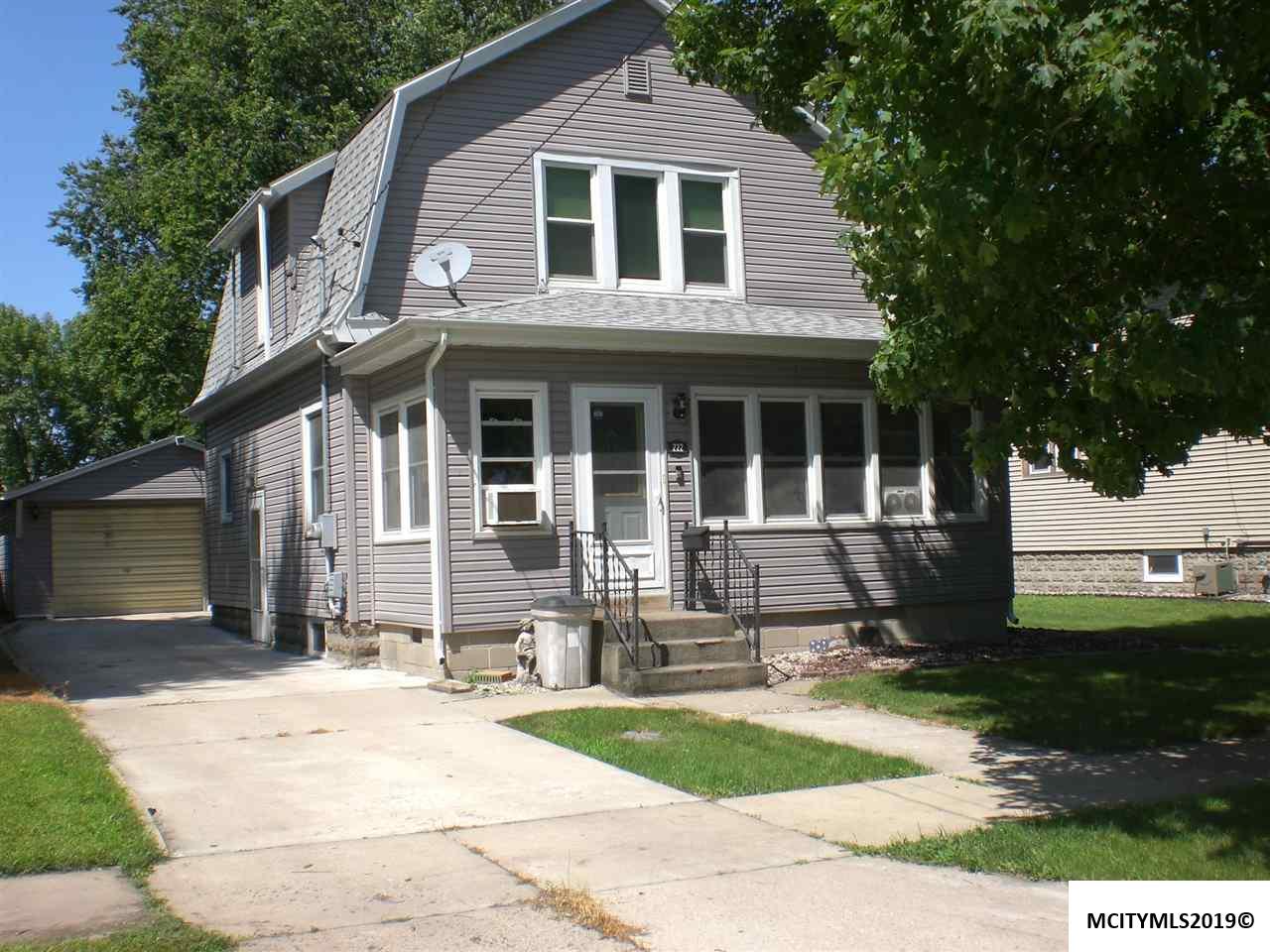 222 14th Nw - Photo 1