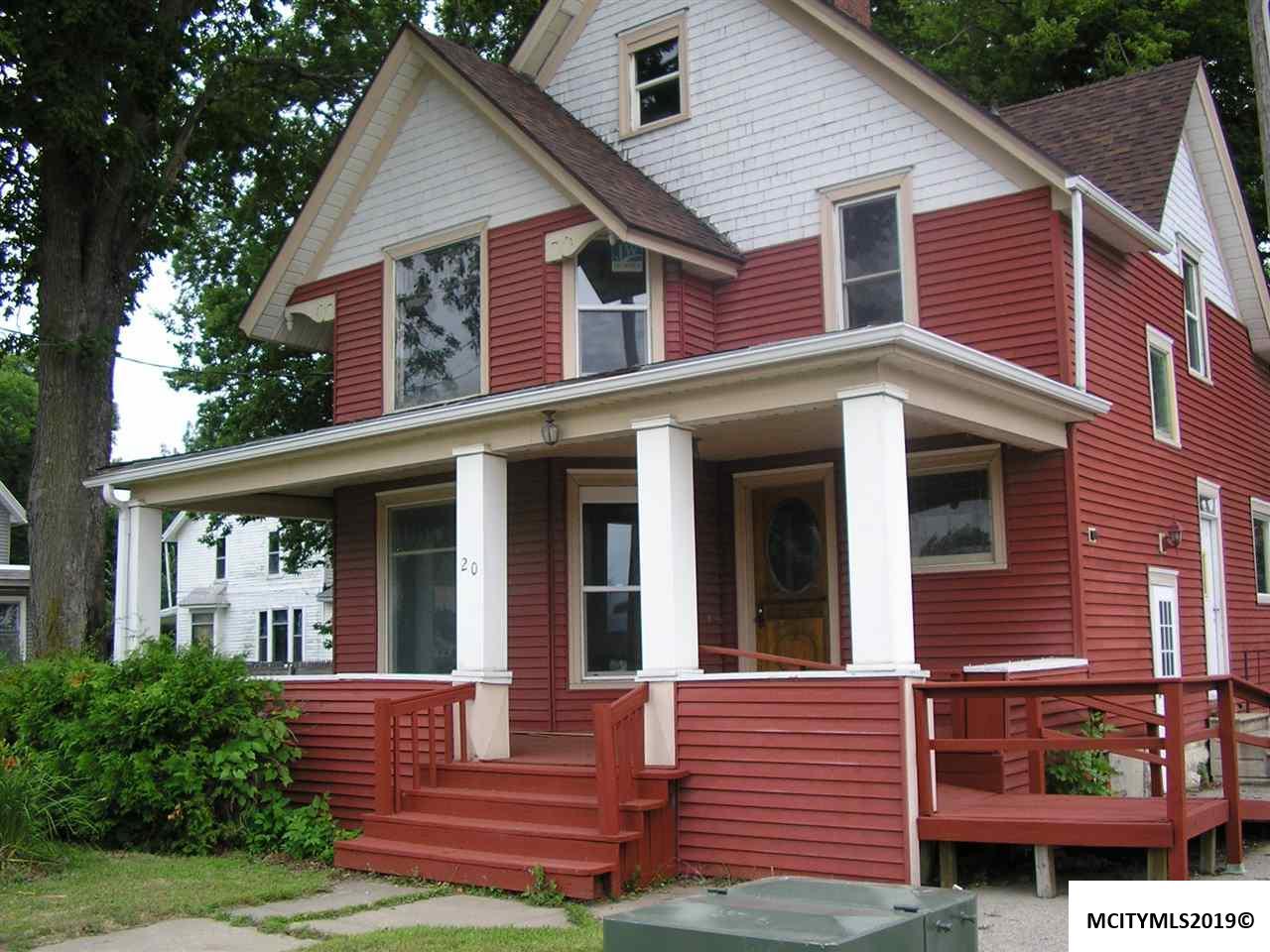 20 5th Nw - Photo 1