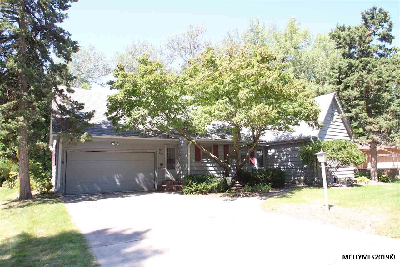 110 Meadow Ln - Photo 1