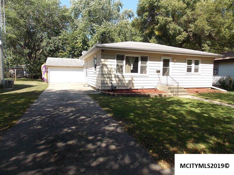 1026 10th Ne - Photo 1