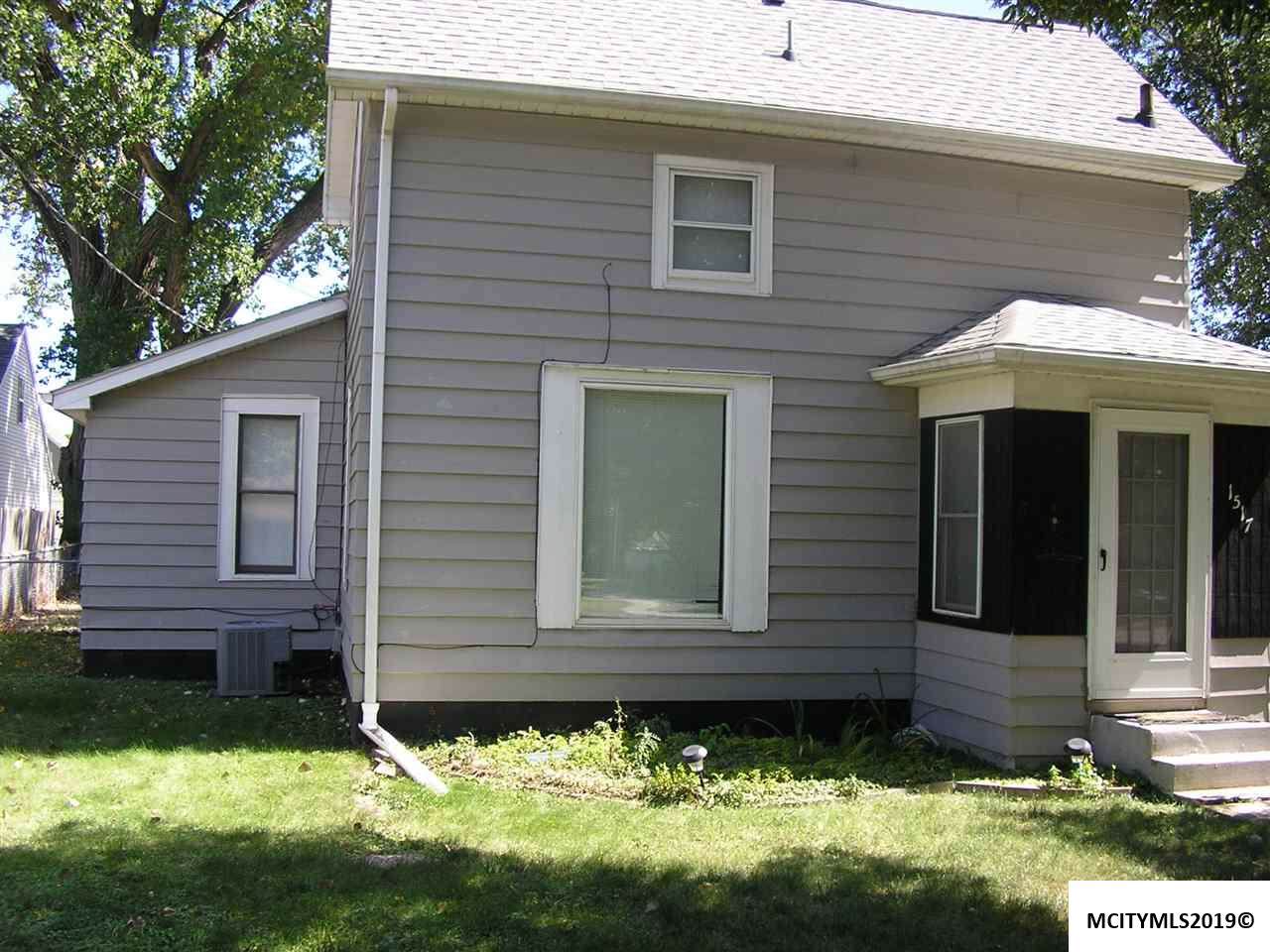 1517 N Madison - Photo 1