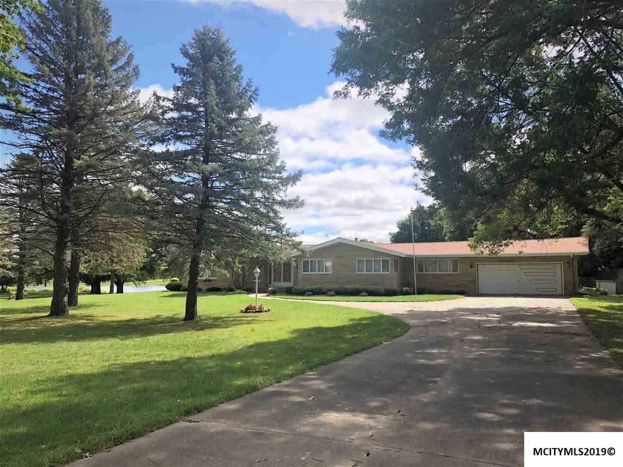 1027 Meadow Lake Dr - Photo 1