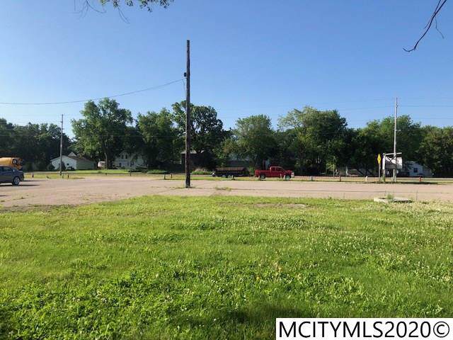 616 Highway 18 - Photo 1