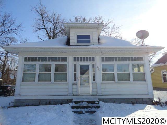 625 3rd Ne - Photo 1