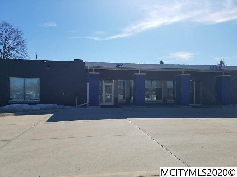 1420 4th Se - Photo 1