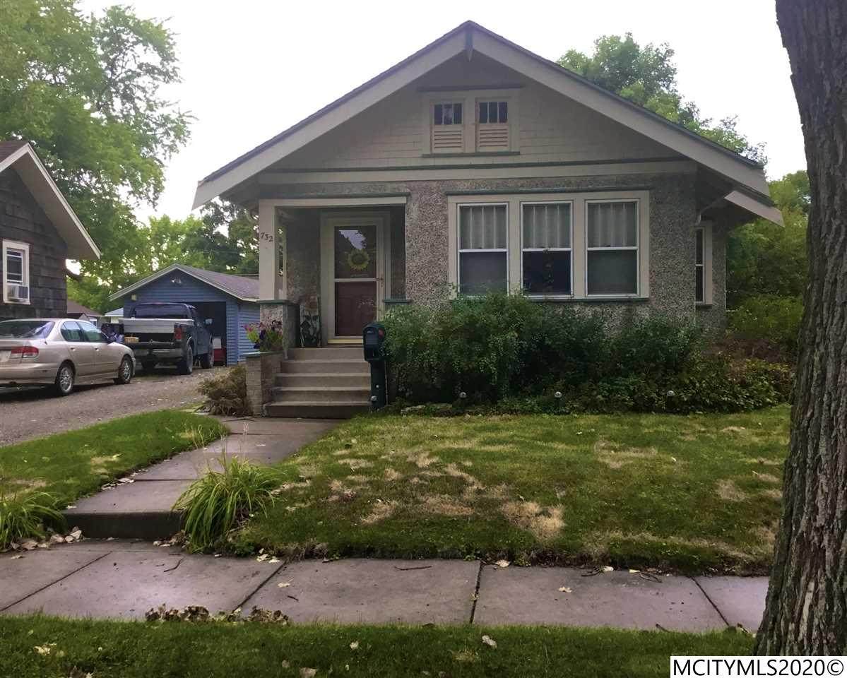 732 9th Ne - Photo 1