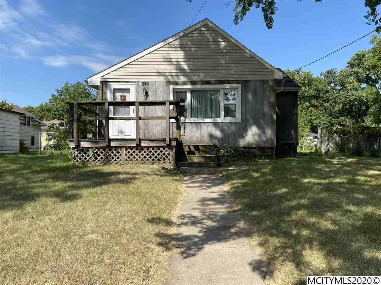 912 Pennsylvania Ave - Photo 1