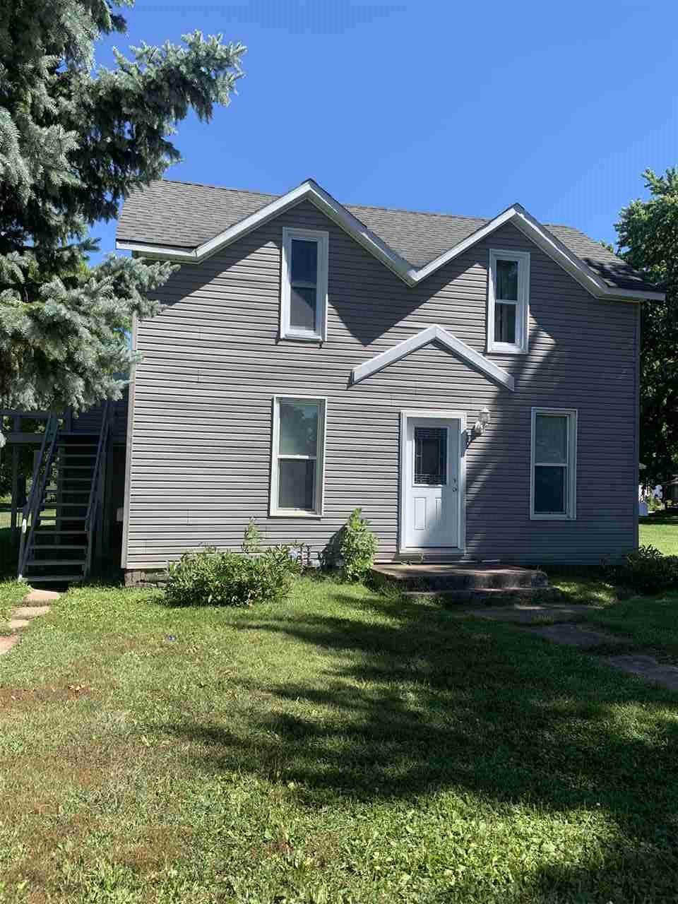 207 13th St N - Photo 1