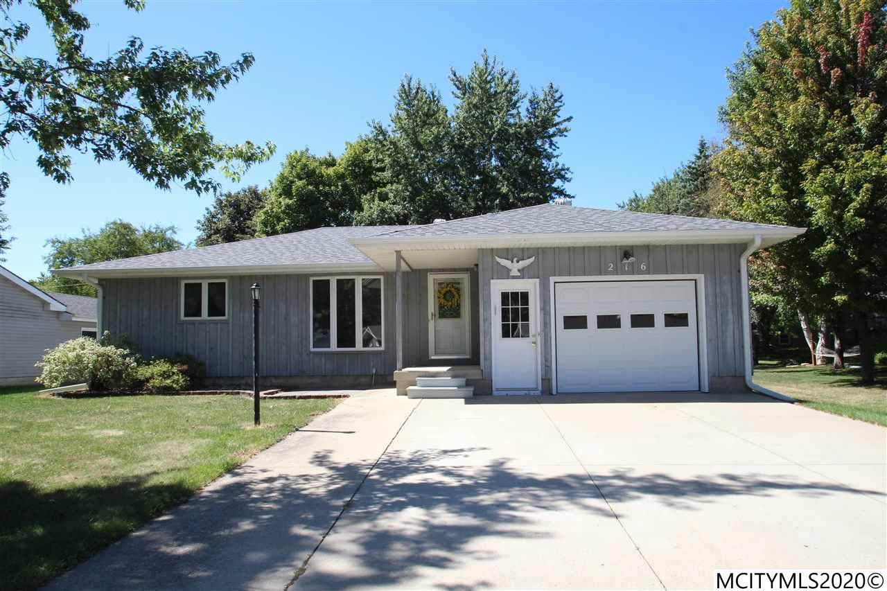 216 Greeley - Photo 1