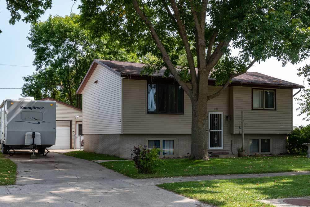 1131 Illinois - Photo 1