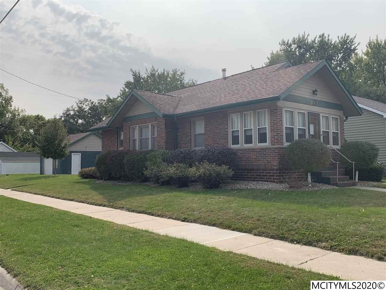 743 11th Ne - Photo 1