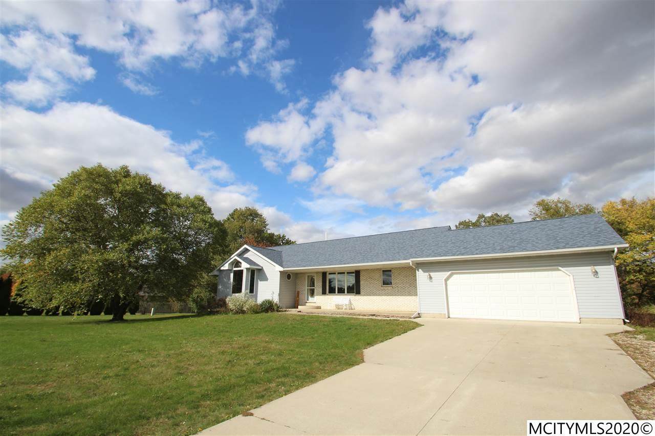 1009 Prairie View Pl - Photo 1