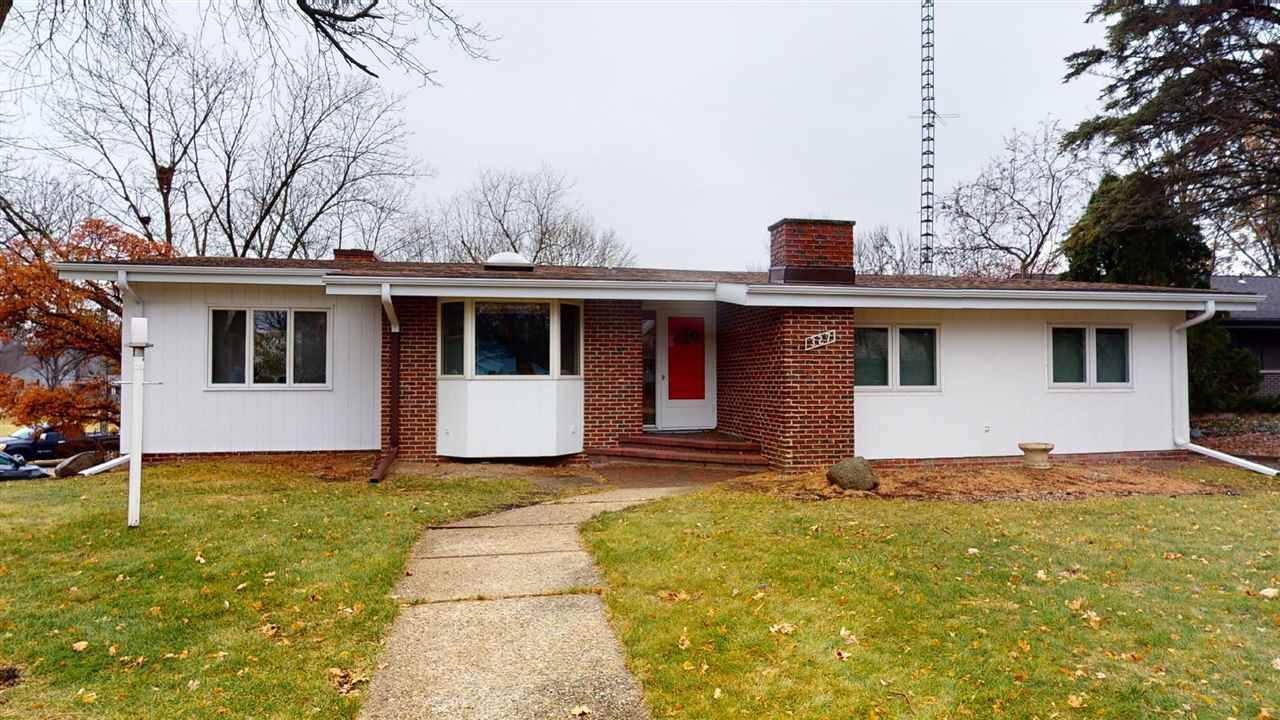 327 Willowbrook Dr - Photo 1