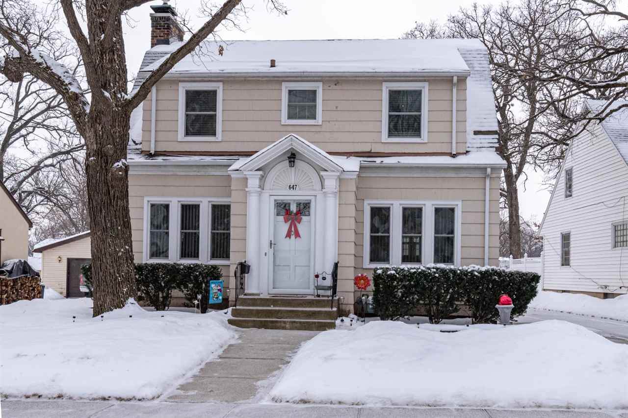 647 9th Ne - Photo 1