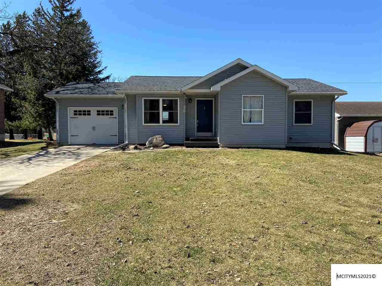 607 Broad St - Photo 1
