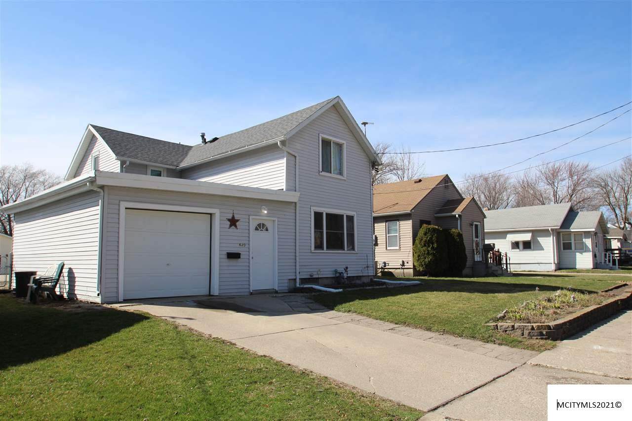 620 Van Buren - Photo 1