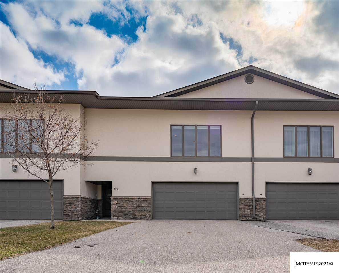 402 River Bend Dr - Photo 1